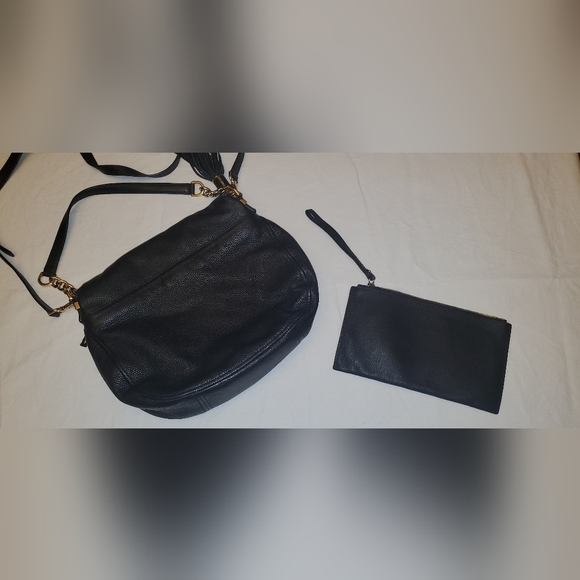 Michael Kors Bedford Tassle Bag Black Pebbled Leather with Matching Wristlet - Picture 2 of 11